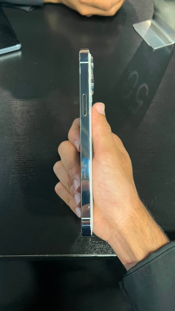 📱 آيفون 13 برو ماكس (iPhone 13 Pro Max) للبيع ✨
الجهاز بحالة ممتازة جداً ونظيف جداً (شبه جديد) 👍
🔍 المواصفات والتفاصيل:
 اللون: أبيض ملكي (Silver/White) ⚪
 النظافة: نظيف وخالي من العيوب المصنعية أو الخدوش.
 حالة البطارية: تحتاج تبديل (نسبة الصحة منخفضة، وتم مراعاة ذلك بالسعر).
 السعر: مناسب جداً وقابل للمواجهة بالمعقول.
📞 للإستفسار أو الشراء:
يرجى التواصل مباشرة عبر الاتصال على الأرقام التالية:
 📱 ***********
 📱 ***********
📍 الموقع: كربلاء المقدسة
