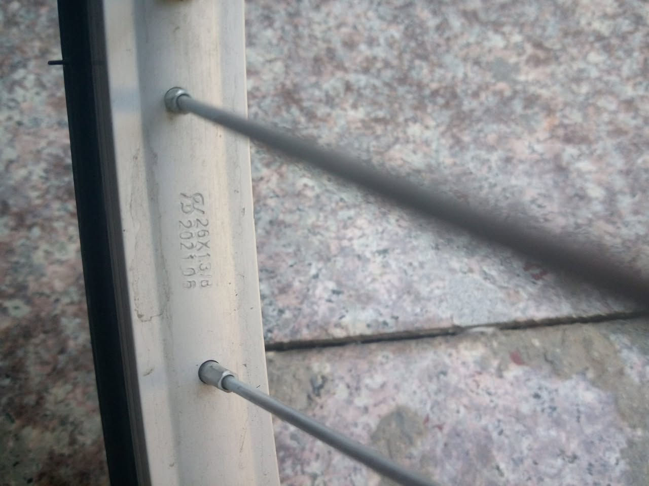 السلام عليكم
بايسكل نوع santos
مختم ياباني اصلي ويا كتابه منزلة بيدي من حاويه
مستعمل تلث اشهر الله شاهد 
نضيف كلش مبين بل صور
البايسكل لحيم مو كبس يتحمل ثگل
مكاني حي العامل المكاصيص 
رقم ***********
