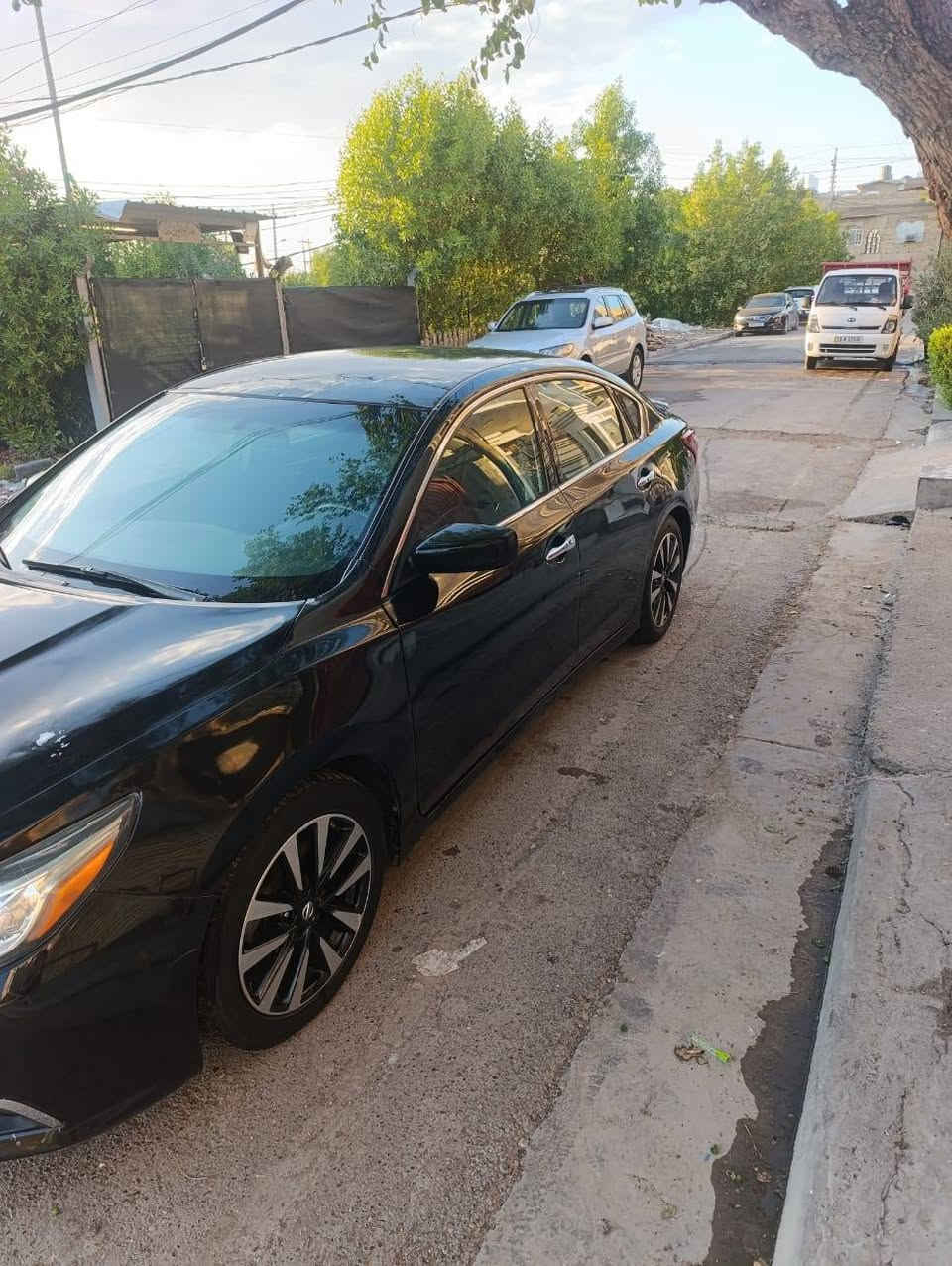 السلام عليك نيسان التيما للبيع 2018
بيهة 3قطع الممشة موجود بل صور جاهزة اينقص مابيه مكاني بغداد حي الجهاد  السعر 115وبيها مجال ***********
