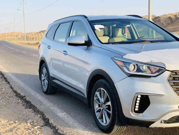 السلام عليكم سنتافي 2018 للبيع سته سلندر ضرر جاملغ معدل فقط رقم سليمانيه جديد باسمي 7 راكب مواصفات نص فول ماشيه 110 
سعر 180 

***********
