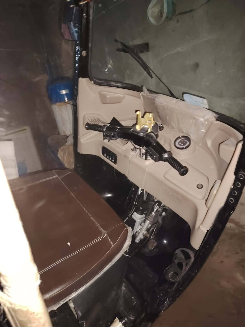 تكتك للبيع كفالة عامة 23 طالعة 24 رقم وسنوية بس ما مستلم الوحات سعر 10٫200 وبيها مج‏ال ‪***********‬‏
