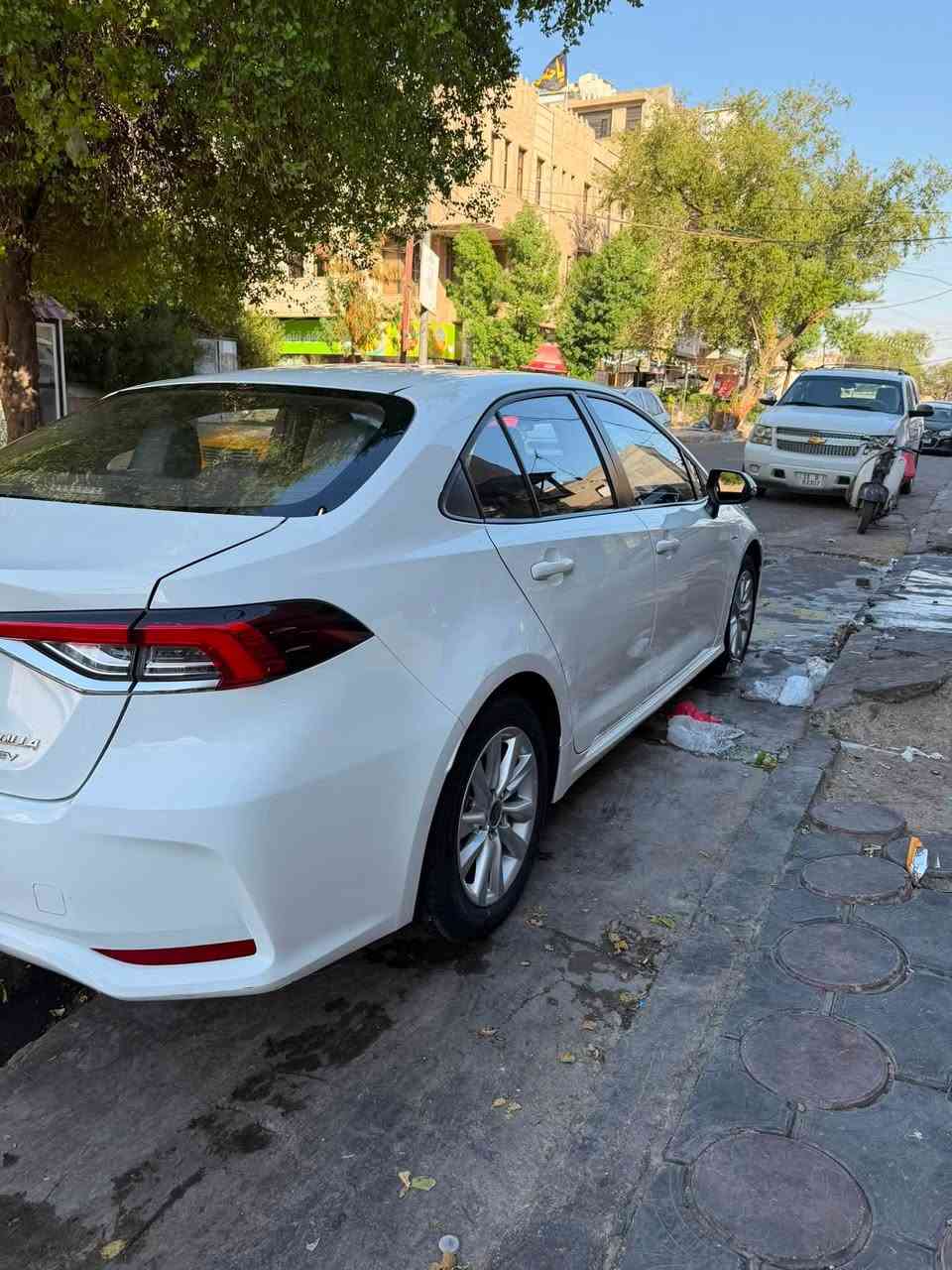 السلام عليكم كورلا هايبرد موديل 2024 خليجيه سياره نضيفه. وجاهزى مكفوله من الحاادث ماشيه 57  عارضها 145 الف لتواصل ***********
