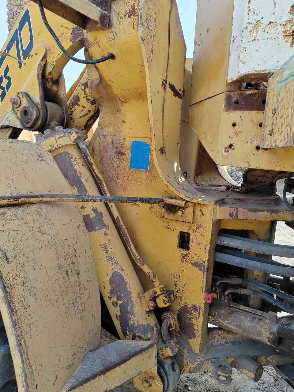 سلام عليكم شفل كاوسكي ٧٠ مديل ٨٢ بريك شغال تايرات زوج جدد دفع رفع جاهز رقم بصره بسمي مداور ثانيوم *********** تصل وتدلل متواجد مكانه نجف سعر ١٢٥ وبي مجال
