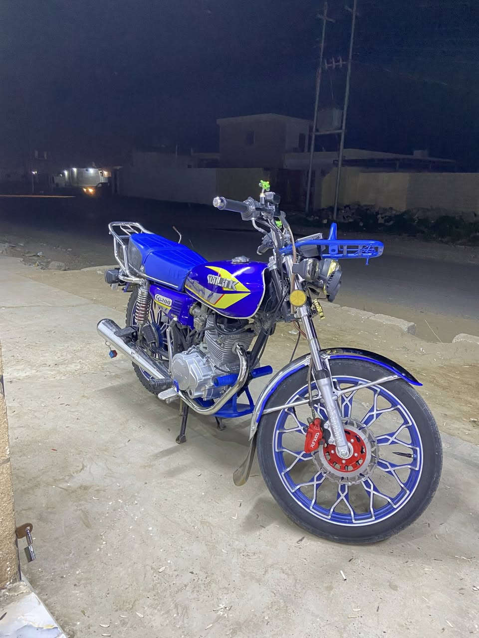 السلام عليكم 
للبيع سيفان سونلينك 2024 
محرك حجم 200 cc
كهربائيات كلها شغاله 
سعرها 675
الدراجه مال جناي كفاله عامه ما عايزها ربع


**إذا كنت صاحب هذا الإعلان وتريد حذفه لأي سبب، رجاءا أرسل رسالة إلى الدعم الفني**