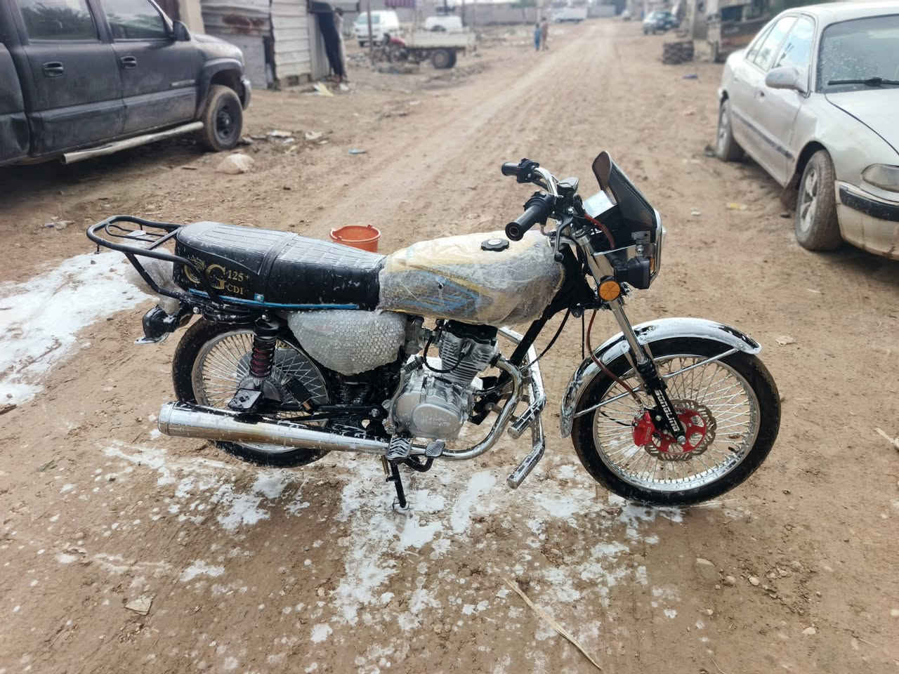 تايكر لبيع موديل 26 اوراق كفلة عامة دراجة جديدة دراجة ماشية 396 كيلو مكانة ديالى بعقوبة سعر 750 وبيهة مجال قليل ***********
