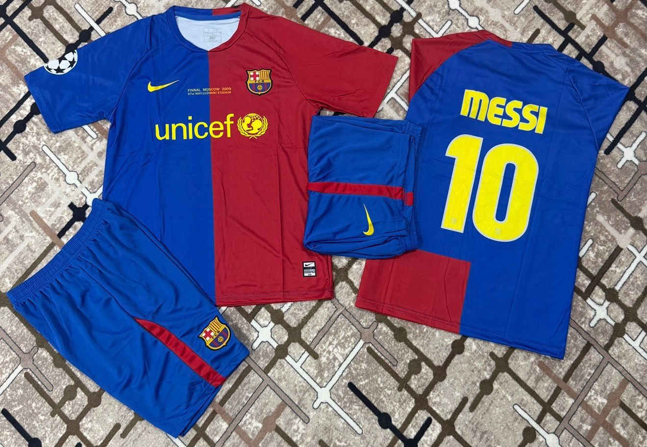 جوملە بەردەستە
قاتی وەرزشی سەرجەم قیاس و مۆدێلەکان 
١-٤سال
٤-١٢سال
١٢-١٨سال
                                                                         L,XL,2XL
گەیاندن بەردەستە بۆ هەموو عێراق


**إذا كنت صاحب هذا الإعلان وتريد حذفه لأي سبب، رجاءا أرسل رسالة إلى الدعم الفني**