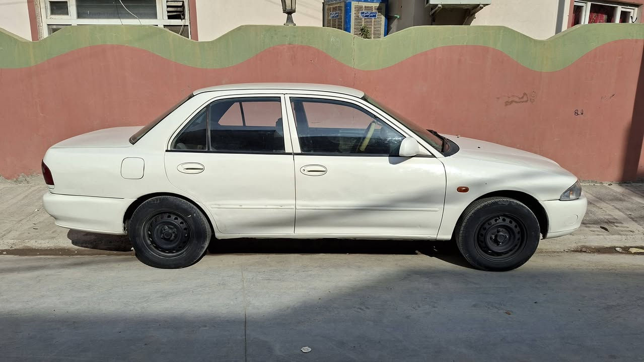 السلام عليكم
بروتون موديل 2002 
رقم كركوك ( أ ) حره ثاني يوم تحويل 
سنوي لحد 2027 بشهر الخامس تنتهي
كير محرك خير من الله 
بطاقة بنزين 
تبريد ثلج ❄️
تدفئة 🔥
بيها جمرلغ الامامي جهت السكن صبغ بدون دواخل والبقية على بلاد
للأستفسار 
***********
