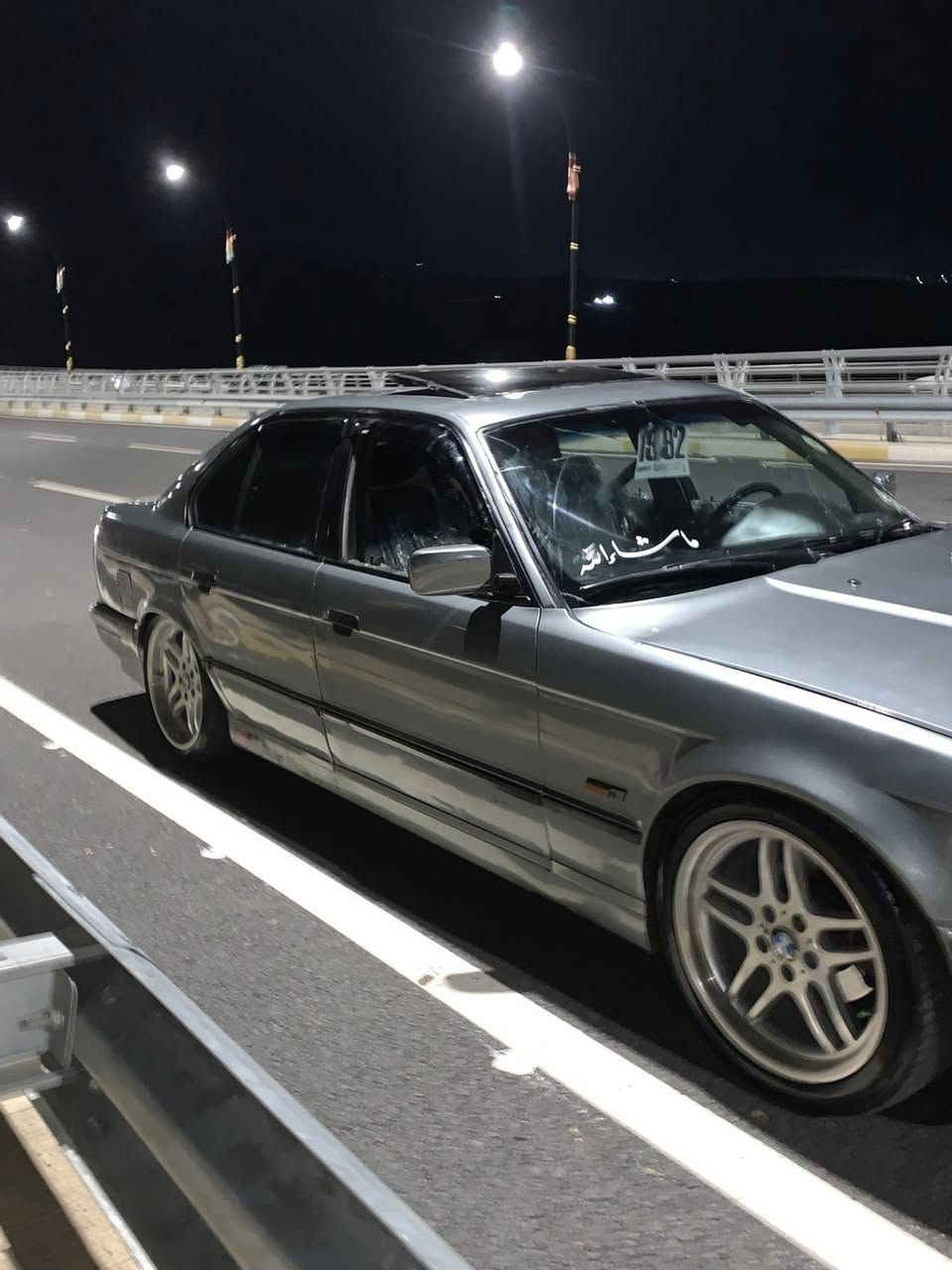 سەرەتا بەناوی خودا BMW
بۆفرۆشتن مۆدیل1993حجم 520 گێرحادی
بێ لێدان موس براوە بەشەرت 
سەنەوی وەکاکە ئەسڵ 
٤ تایەو ویل Mلۆکی لەژێرە
فولە بەس عادیە 
لەسەر ساخی حامکراوە 
تازە پۆلیش کراوە بەس ماشەلای دەوێت 
موشتەری نامە بنێرە ژ.م***********
شوێن سۆران
