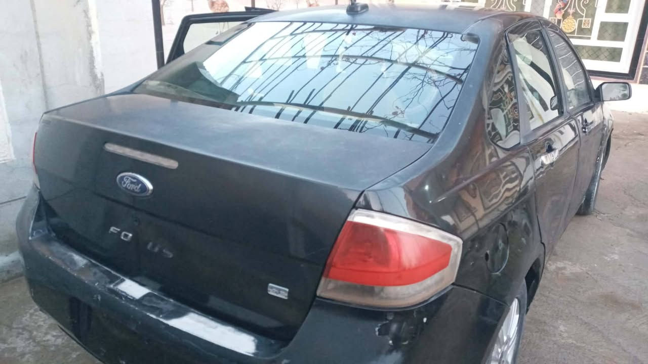 فورد فوكس 2009 مدفوع كمرك وموجود قرص بانتظار فتح التسجيل -للمعلومات كابريتا هانفي السعر ٣٥ وبيها مجال للطيبين 
📞*********** العنوان الضلوعيه
