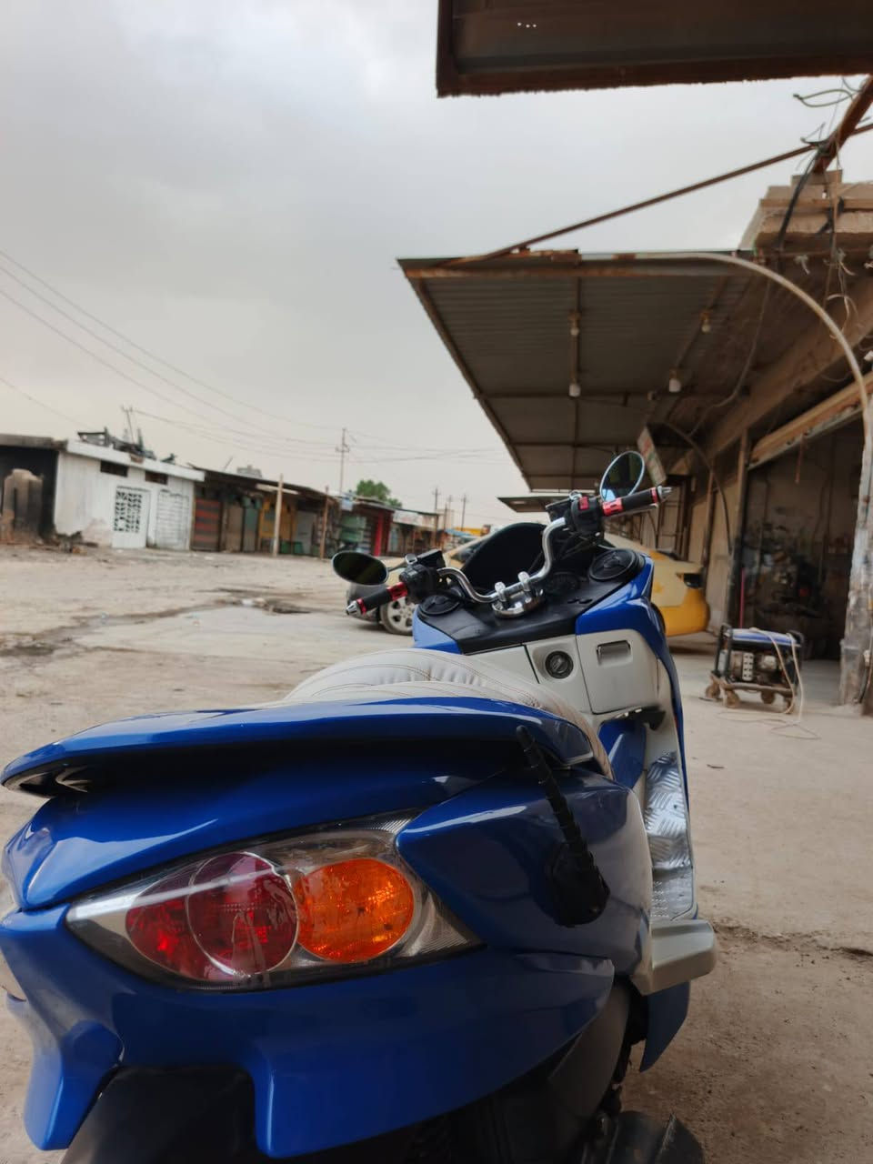 السلام عليكم فورزا 010 للبيع
مكينه بلاديه مامفتوحه والدراجه كلها شغاله خير من الله
اوراق بيها
الدراجه بيها صوت بالكلج الامامي فقط صوت تمشي وتنمر 4 تحويلات 7 كير كلها تشتغل معدلها خير من الله شلعتها حلوة
للتوضيح الدراجه اني غيرت لونها صبغتها داخل وخارج كلها لا ضربه ولا بيها اي شي جانت لون اسود 
السعر 1300000 مليون و300 الف
رقم الهاتف ***********
