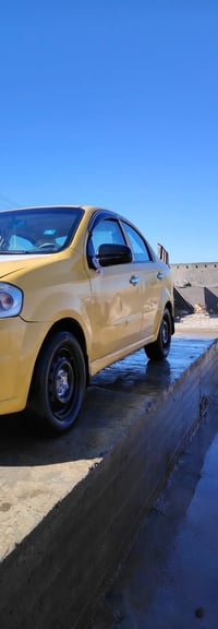 افيو  خليجي للبيع موديل 2010  كير عادي كفالة كير. ومحرك  والعيب الشرعي...