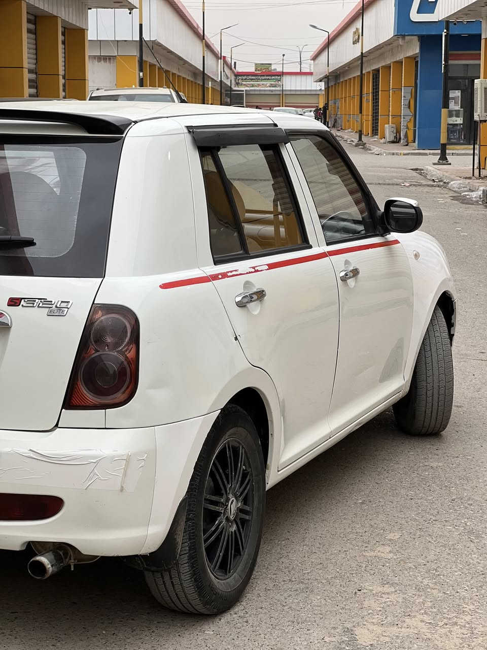 ليفان 320 للبيع كير ومكينة بحالة جيدة جداً  للاستفسار مراسلة الصفحة او الاتصال بالرقم ***********
