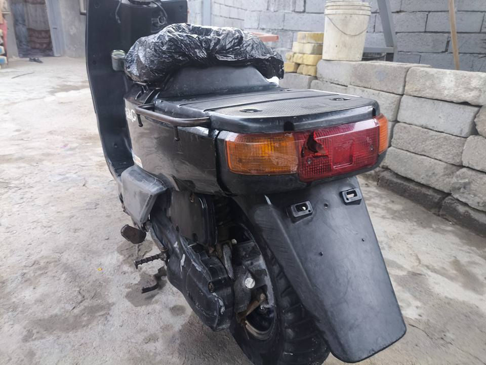 سلام عليكم دراجه بيكم السعر 225  النضافه مثل مجاي تشوفون الهورن شغال الاشاير اليمنه واليسره كلهن شغالات الدبلات زينه الباتري جديد التايرات جدد شادهن ثنينهنا الشراي يتصل *********** القرنة, البصرة
