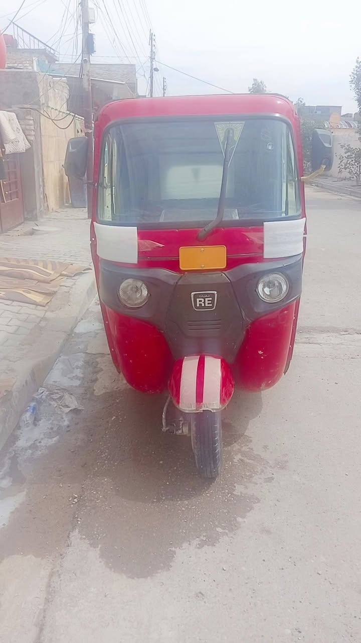 السلام عليكم تكتك للبيع موديل 18اوراق كامله السعر ٤ ملاين وبيه مجال الشراي يتصل *********** واتساب
