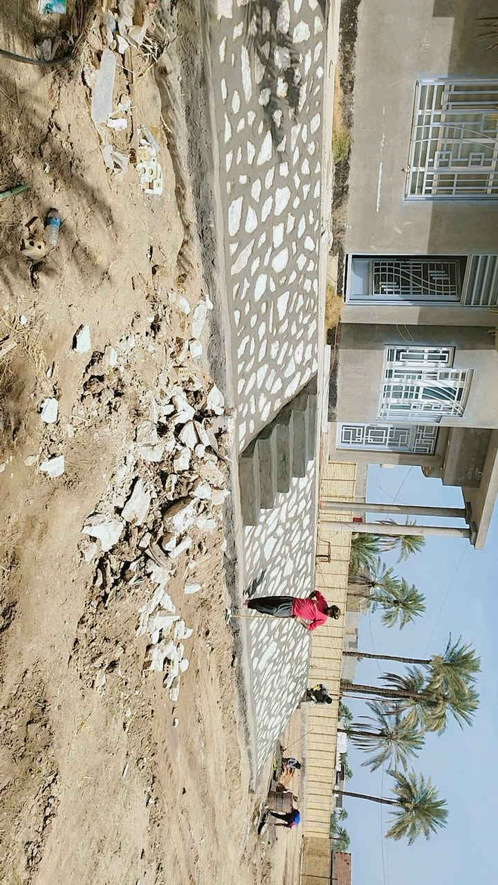 بناء حجر درجه اولى اساسات رصف بيوت سياجات رفت 
بسعاره مناسبه 
شرط مصداقيه بل عمل 
***********
هاذا رقمي بي واتساب
