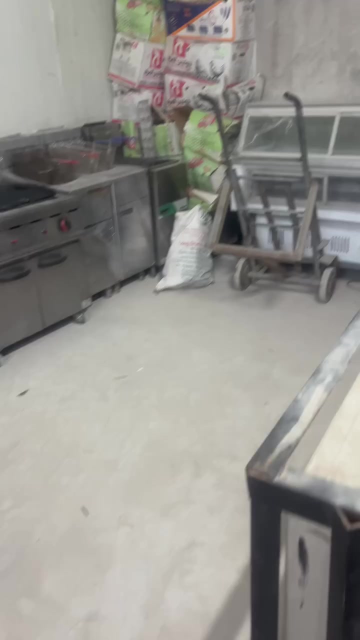 اغراض مطعم البيع بغداد ***********
