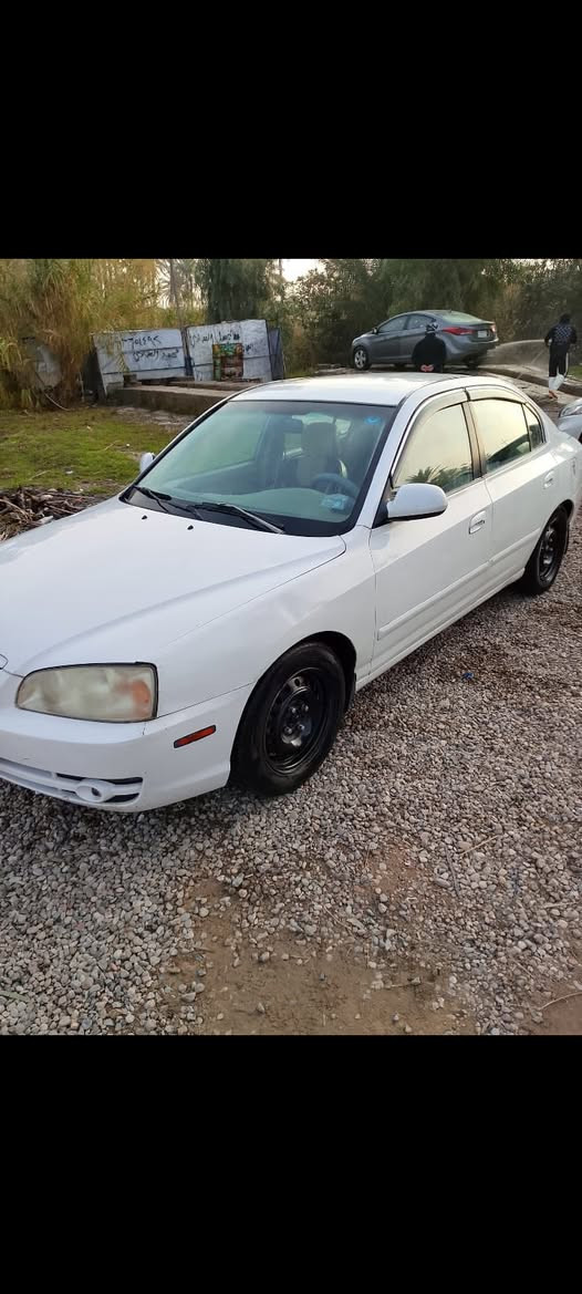 سلام عليكم انتر موديل ٢٠٠٢ رقم بغداد بسمي رقم انكليزي بيها ظربه  ربع الجاملغ امامي كير تبريد خير من الله مكينه بيها تبخير كير اوتو صدر خير من الله مكينه ٢٠٠٠ مو حساس سنويه لحد ٢٠٣٠ سعرها ٦٢ وبيها مجال مكاني بغداد الجديده رقم الهاتف ***********
