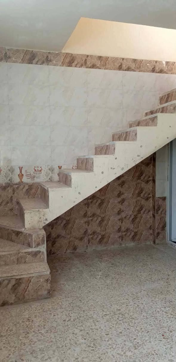 بيت🏠 للايجار المساحه 50 متر حي النداء شارع مجمع بيتي عمود 54 خلف مول بغداد #قريب_جدا_عن_الشارع_العام سعر الايجار 200 يحتوي على غرفه صاله مطبخ حمامات للاستفسار ***********

