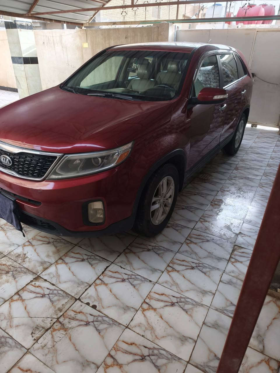 سياره سورنتو موديل 2014 وارد محرك أربعه سلندر رقم مثنى سنويه لغاية 2027 باسمي مداور  ثاني يوم مبدل بيها جاملخ وبنيد السيارة بالناصريه بيها سونار السعر 135 ورقه قابل للتفاوض الاتصال على الرقم ***********
