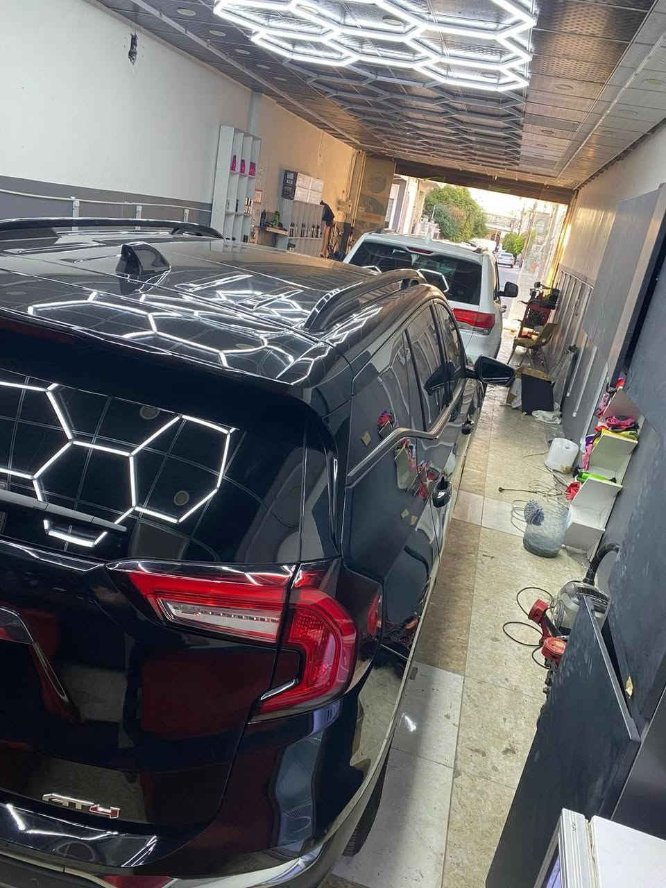 السلام عليكم
تيران موديل 2024At4فول مواصفات

ماشية 6الف فقط صور الحادث موضحة 

السعر 220وبيهة مجال 
ملاحضة /السيارة بدون دواخل بدون صبغ فقط بنيد اصلي مبدل نفس الون

للاستفسار ***********
