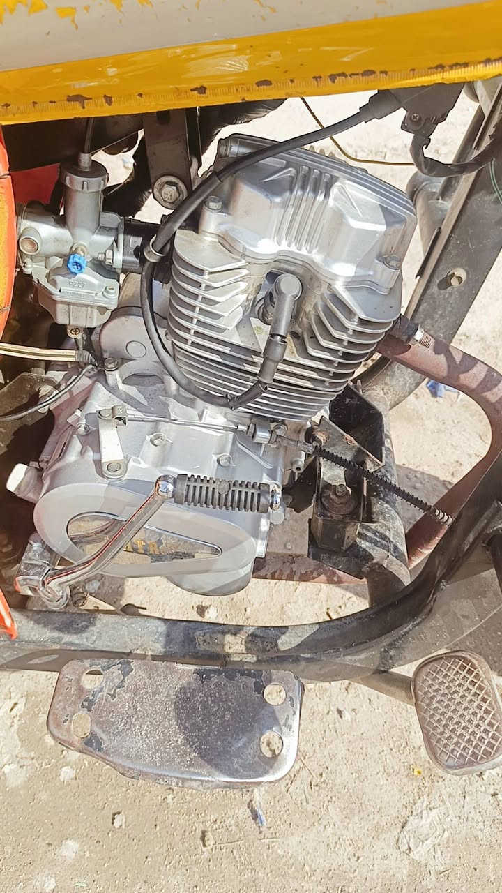 سلام عليكم ستوته للبيع اوراق مديل واحد وعشرين السعر مليون وربعميه وبيه مجال مكاني خور الزبير رقم التليفون ***********
