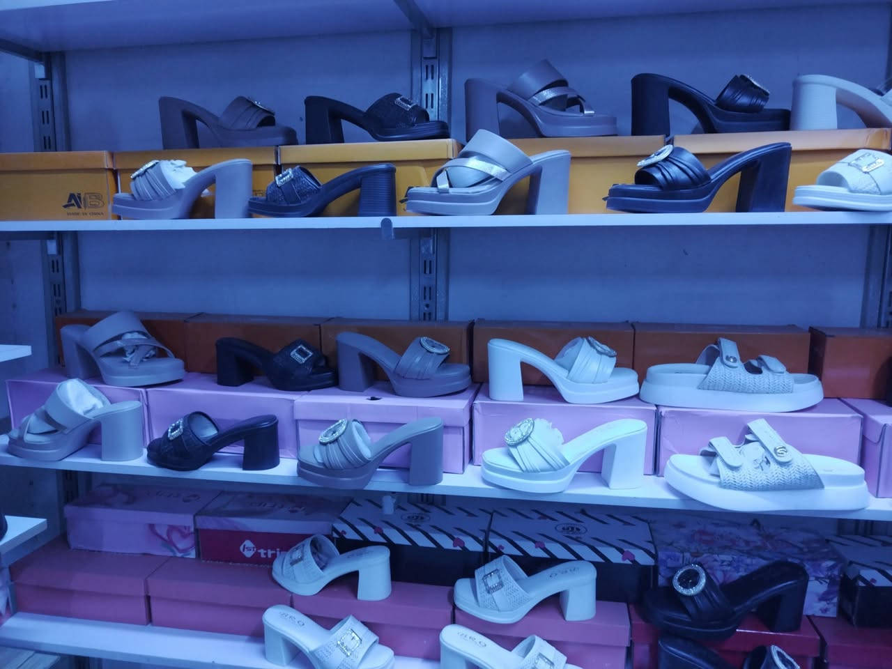 السلام عليكم
جديد احذيه وحقائب أنسب الأسعار تخفيظات تخفيظات
تصفية محل
اسعاااااار مناسبه
للحجز والاستفسار مراسلة الصفحه او الاتصال على الرقم *********** اهلا بكم
