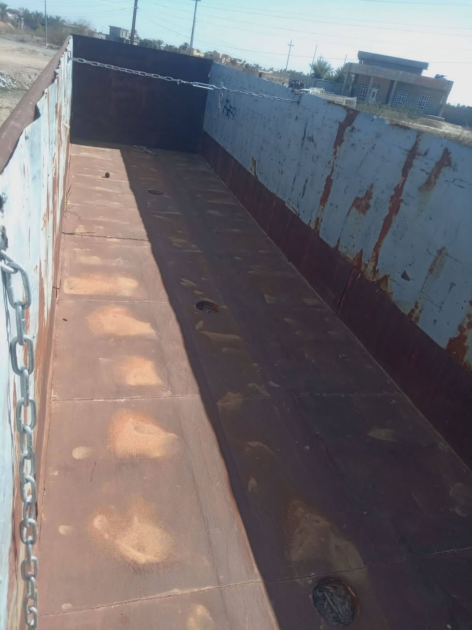 للبيع عربانه كرونه جديده طول ١٢ ونص رتفاع ١٨٠ دناكير ١٦ سعر ٨٥ ورقه وبيه مجال مكان الفلوجة ***********
