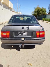 فيكترا ١٩٩٠ • محرك 1.8 • رقم ديالى