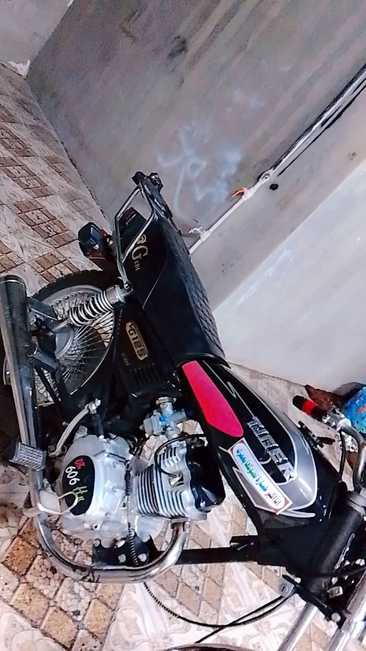 السلام عليكم دراجه للبيع اربع كير فول فول نوع المحركTlGER كهربائيه كل يشتغل السعر 475 بيه مجال 
المكان كركوك اسره الموقدين الرقم ***********
