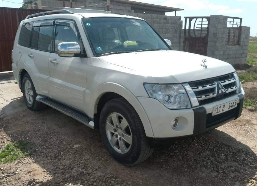 السلام عليكم بيع باجيرو 2008 حبتور فول 1/1 بيها منضومه غاز 60لتر انسه البانزين
مكفوله من الضربه بيها جالملق امامي عكس السايق صبغ
محرك 3000خيرمن الله كير مضبوط تبريد٣قطع 
رقم بغداد انكليزي مميز 
صور السونار بل منشور 
مكان السيارة دجيل ١٤رمضان قرب صيطرت العبايجي 
السعر ١١٧ وبيها مجال الطيبين ***********
