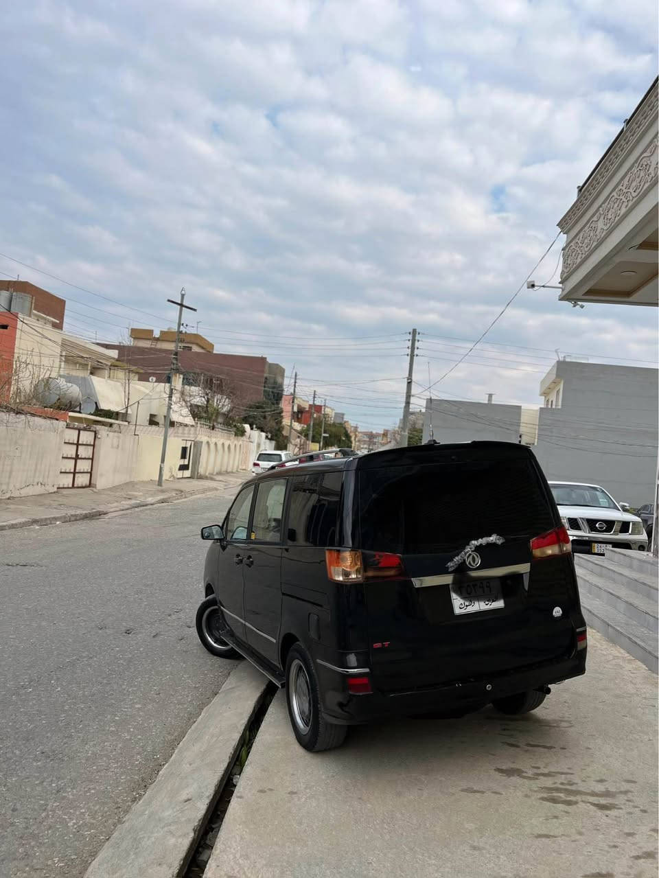 زنار موديل 2011
سياره به س ئيك قعط صبخ بئ داخلي گير و مكينه ب شه رتن سياره لاوه پاقژه  سياره بئ مصره فه 
عنوان زاخو 
سعر 60$ و مجال 
غرامه 3 $دولار دئ ژ سعرئ تين خار 
ره قم ***********
هه ر كه سئ موشته ربيت بلا ته له فونا مه بكت زاخو, دهوك
