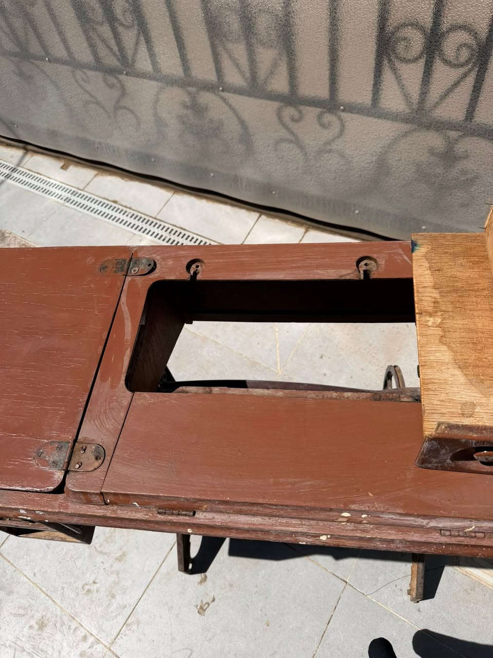 ميز مكينه قديم مع محرك يدوي عند انقطاع الكهرباء


**إذا كنت صاحب هذا الإعلان وتريد حذفه لأي سبب، رجاءا أرسل رسالة إلى الدعم الفني**