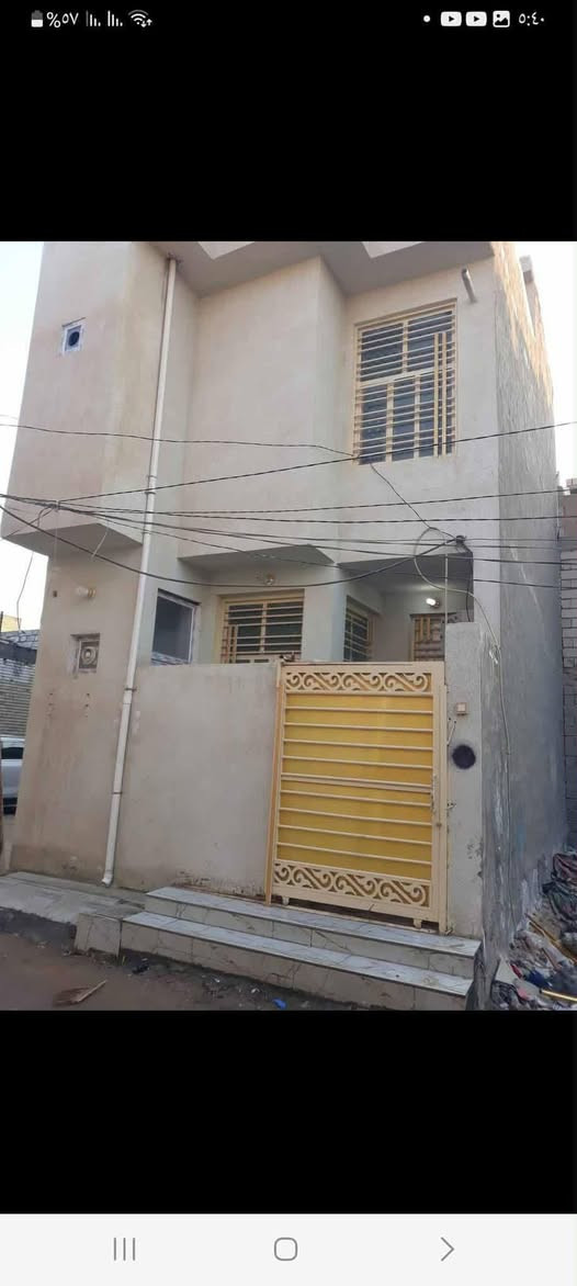 بيت للبيع مساحه ٥٠متر طابقين غرفتين وصحيات بالطابق الثاني والطابق الارضي غرفه نوم وغرفة خطار ومطبخ وصحيات ومنور بيت بناء جديد مكانه شارع الحر حي القناصين خلف مستشفى الوارث للاورام قريب على شارع الاستفسار ‏‪***********‬‏
