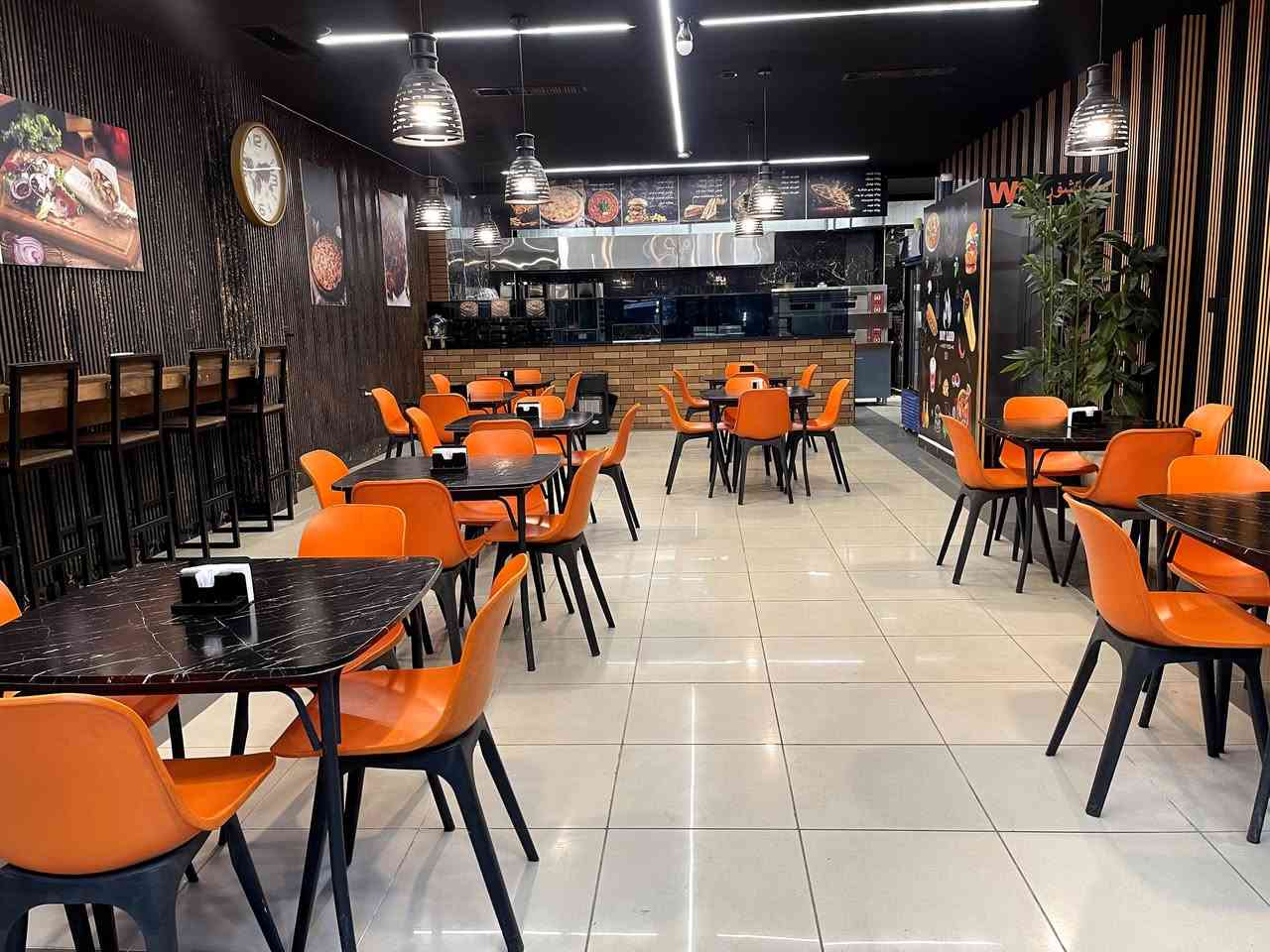 ڕێستورانت بۆ فرۆشتن مەساحەی ٢٠٠مەتر 
هەولێر ٤٠ مەتری نزیک لەنگە 
باشترین کەرەستەکانی دروست کردنی فاست فودی تێدایە 
سیستە فێنک کەرەوەی سەقفی بۆ کراوە 
سیستەمی کاشێری مطبغو مێز کاشێری بۆ کراوە 
بێ کەمو کوڕیە ئامادەیە بۆ کار کردن 
بە بێ هیچ کەمو کوڕیەک

سـعـر : لە کۆمێنت داوابکە ڕاستەوخۆ بۆت دێت 📥 

ژمارەی خاوەنەکەی 
***********
