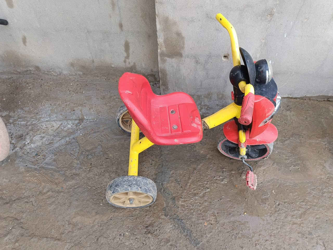 تواصل خاص وتفاصيل مكاني صلاح الدين العلم
***********
