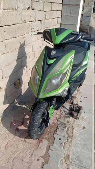 سلام عليكم دراجه للبيع مكينه نضيفه كهربائيات كله شغاله ماناقصه شي مكان دراجه المجر الكبير ناحيه العدل العسر250وبيه مجال مامتواجد على فيس ***********
