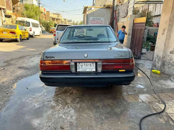 السلام عليكم 
كراون هارتوب 

موديل 1990

مكينه وكير 2500جدد 

عقل وضفيره جدد 

فول مواصفات 

كشنات كهرباء 

ثلاجه خلفيه 

تبريد شغال 

صدر امامي جديد 

صدر خلفي جديد 

تخم تاير جديد 

بور جديد 

السعر 39وبيها مجال 

تجي تكلب وتدلل 

العنوان بغداد الجديده النعيريه 

الرقم ***********
