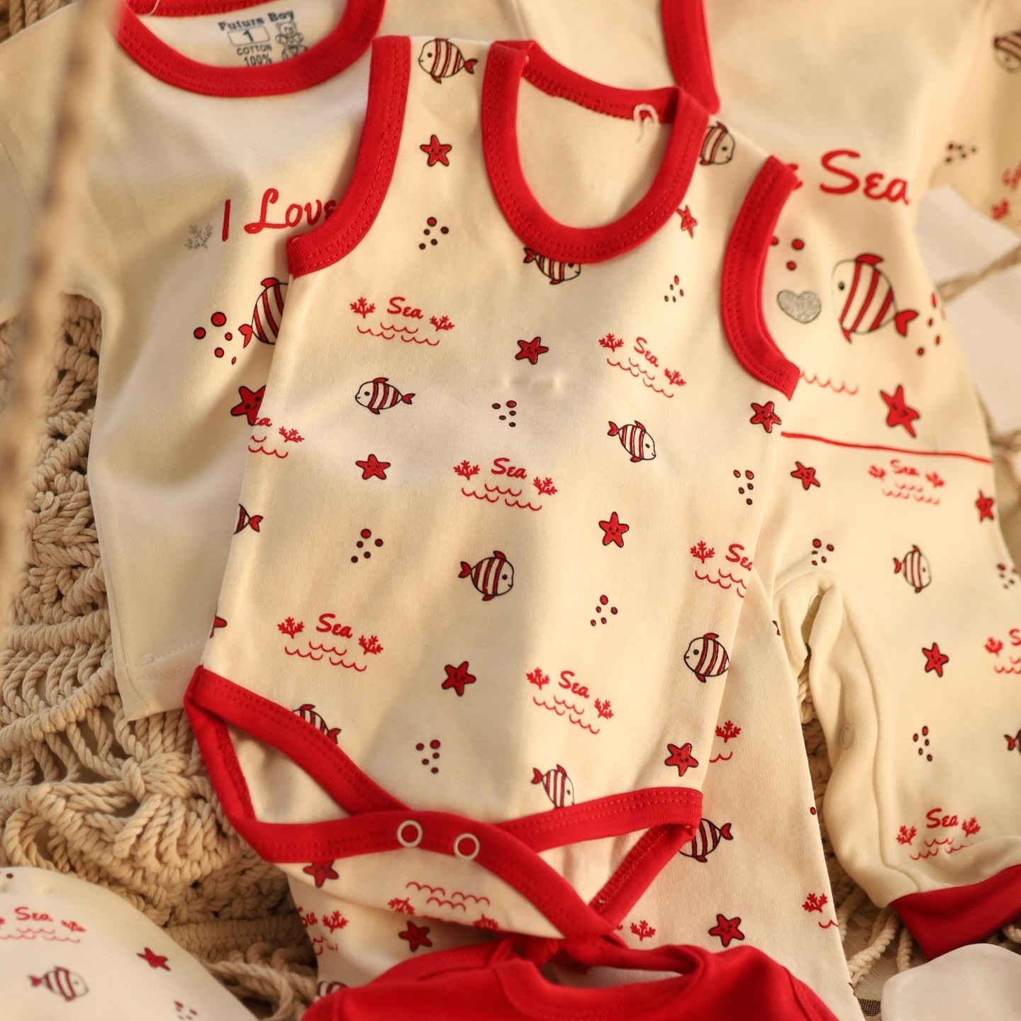 سيت حديثي الولادة  (ولادي-بناتي)                                القياسات المتوفره من عمر(يوم -18شهر)                   القماش قطني ناعم                                                      مؤلف من سبع قطع                                                                السعر 23.000                                                            يوجد توصيل لجميع محافظات العراق                              للإستفسار ***********                                                #اطفال #ولادي #like #veiw #exploremore
