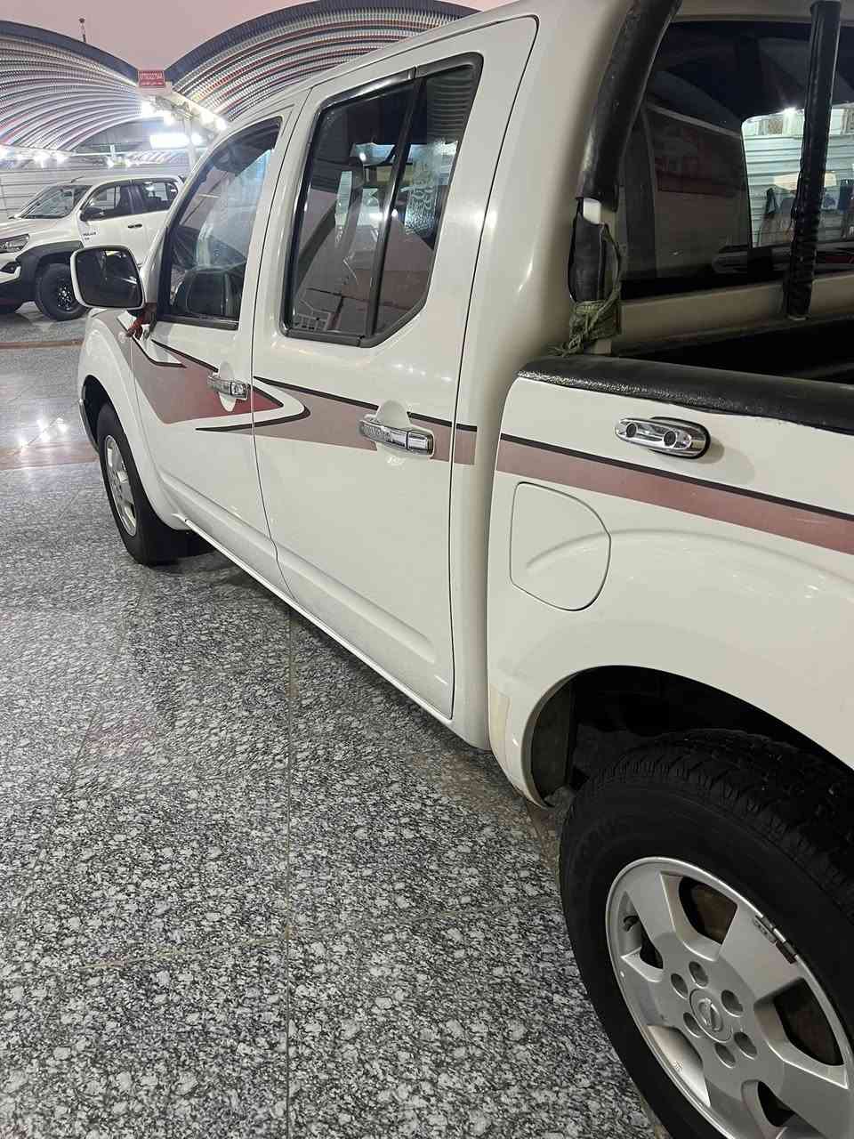 سلام عليكم نيفاره 2014 LE فول مواصفات اوتوماتيك مكينه ما مفتوح ماشيه 200 الف حقيقي  رقم واسط  تحويل مباشر سياره مكفوله كفاله عامه  سياره وضع شركة برغي ما مفتوح بيه السعر 130 بيه مجال بصيط الشراي يتصل غير متواجد عل فيس الرقم ***********
