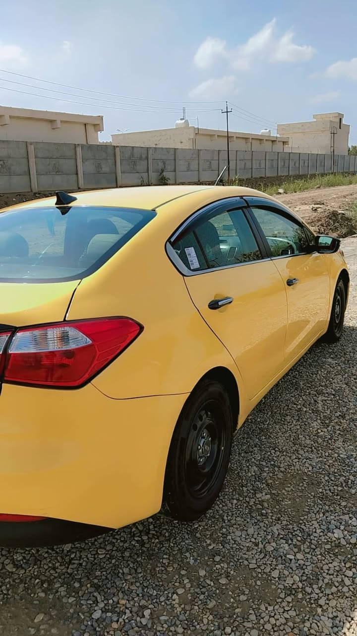 السلام عليكم فورتي 2015 سياره جديده رقم بغداد باسمنه مكينه كير حداديه خير من الله سونار مرفق وي الصور جاهزه من كلشي حداديه تخم تاير رقم انكليزي مكاني كوت مركز المدينه للاتصال ***********
