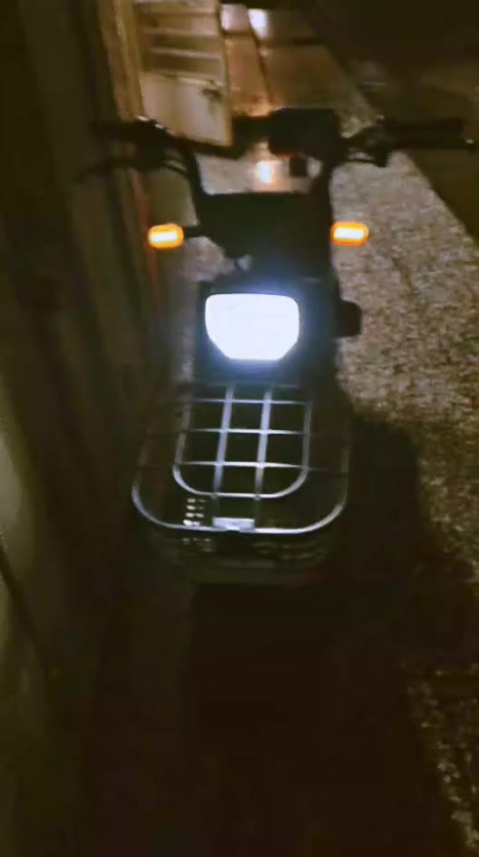 دراجه حجم 14 السعر 250 سرعتين نمتين اتمشي 20 كيلو انتصار على هذا الرقم متر بالشحن الوحده عنوان بغداد جديدهم*********** النوع من شركه ريان اربع بطاريات 15 بولت 12 امبير
