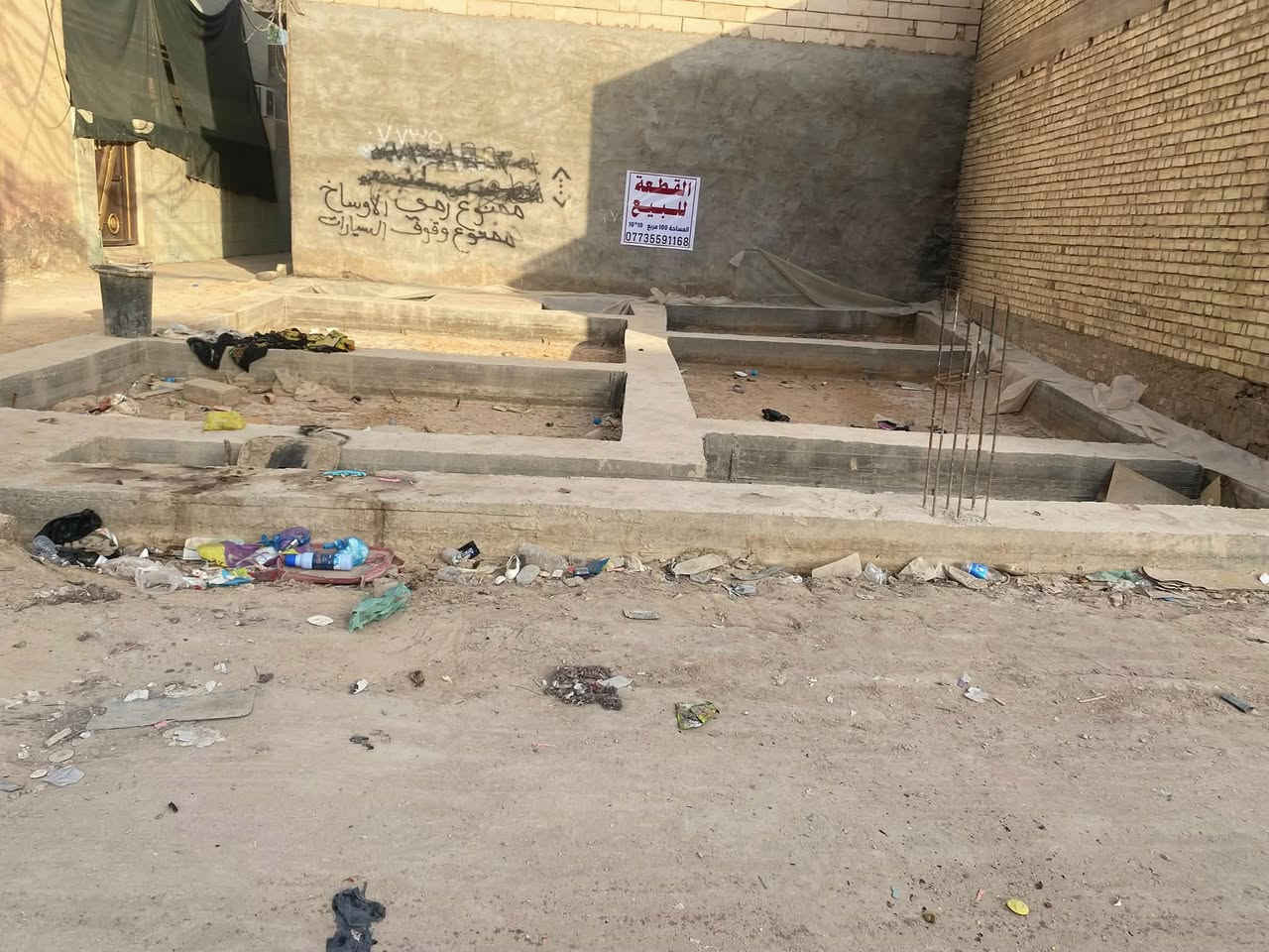 قطعة أرض للبيع مع رباط المساحة 100 م 10*10  خلف جامعة اهل البيت شارع 6م طابو زراعي سند 25 القطعة باسمي للتواصل ***********
