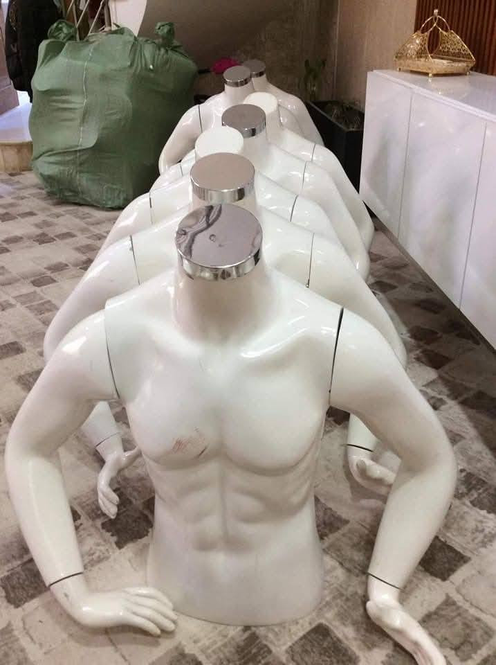 سلام عليكم ملكانات نص رجالي كله جديد يعني ستعمال قليل تجي وتشوف سعر الواحد 15 وبي مجال واذا شلعة يعني هواي يريد سعر يختلف عنواني بغداد مدينة الصدر رقم الهاتف *********** بس واتساب
