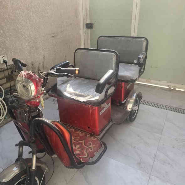 دراجه شحن للبيع دراجه بيها عطل زغير ماتشحن سعر600ا وبيها مجال المكان كربلاء المقدسة قرب مستشفى ابو مهدي المهندس الستفسار ***********
