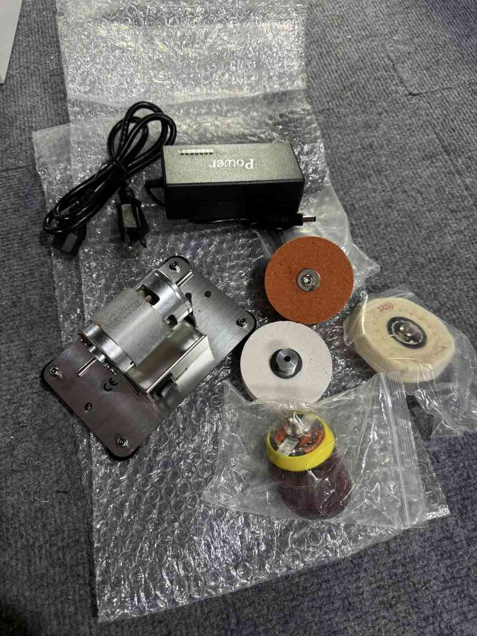 مكينة هيج شكلها اعتقد مال صياغة احجار ب35 الف


**إذا كنت صاحب هذا الإعلان وتريد حذفه لأي سبب، رجاءا أرسل رسالة إلى الدعم الفني**