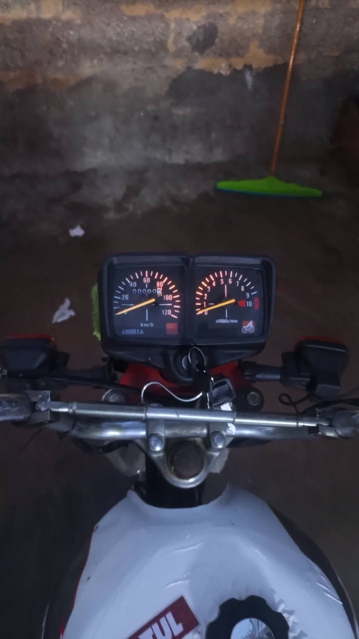 السلام عليكم دراجه للبيع كهربائيه شغاله اوراق كامله السعر 400 وبيها مجال قليل *********** مكان بغداد حي البتول
