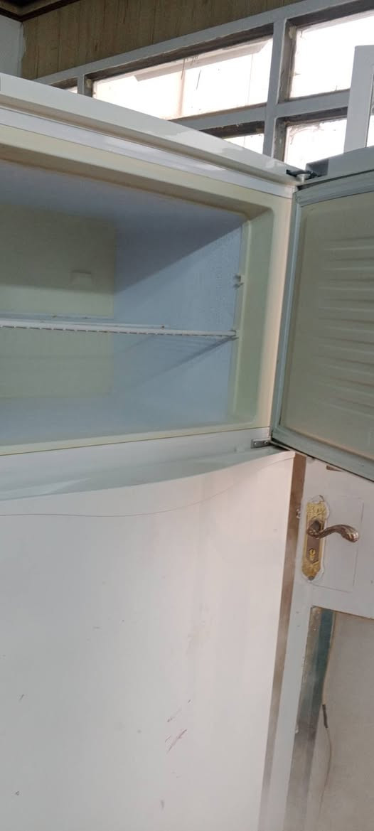 للبيع
للتواصل ***********
