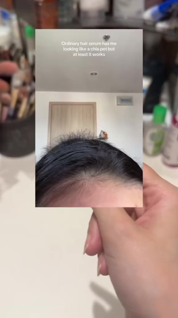 ✨ سيروم ذا اورديناري للشعر ✨

سيروم مميز مناسب لجميع أنواع الشعر، يساعد على تقوية البصيلات وتكثيف الشعر وتحويل الشعر الجاف والضعيف إلى شعر أقوى، أكثر كثافة ولمعان 🥰💚

🔹 يحتوي على ببتيدات وكافيين لتنشيط فروة الرأس وتحفيز نمو الشعر.
🔹 غني بـ زيت الخروع والأحماض الأمينية لتغذية البصيلات وتقليل التساقط.
🔹 قوامه خفيف يُمتص بسرعة ولا يترك ملمس دهني.
🌸 طريقة الاستخدام: مرة يومياً مساءً على فروة الرأس ويُترك للصباح بدون غسل.
📦 الحجم: 60 مل
 المنشأ: كندي (أصلي)  #بغداد_بصرة_موصل_الكويت_الخليج_دبي_الامارات_السعودية_العراق_حلوات_لبنان_سوريا_فلسطين #الموصل_العراق_بغداد_البصرة_النجف_الموصل_سولف_سوالف_مصلاوية_عتيقة_موصل_انستا_لمتنه_مصلاوي #تكريت_بغداد_كركوك_اربيل_واسط_الموصل_دهوك_بصره


**إذا كنت صاحب هذا الإعلان وتريد حذفه لأي سبب، رجاءا أرسل رسالة إلى الدعم الفني**