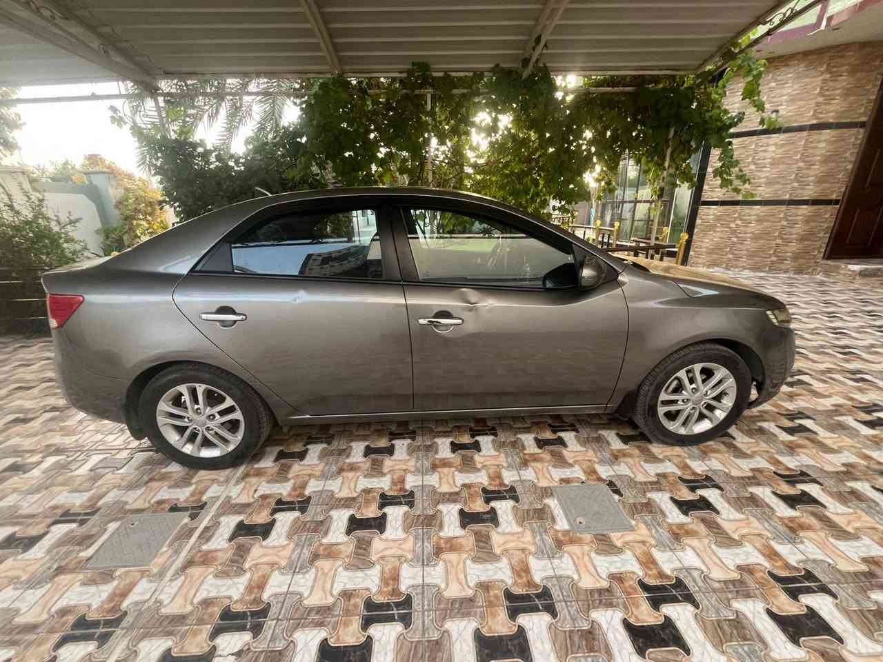 سلام عليكم سيارة نوع كيا سيراتو موديل 2012 سيارة ماشية 234 كيلو مواصفات فتحة اشاير بلمري شفتات استيرين نظام مانع انزلاق  لون رصاصي غير محدد محرك 1600 دوش خليجي 
ضرر ربع جاملغ امامي بس ضرر طعجة راجع ابلادي بدون ايرباك رقم اربيل نافذة سنرية اشوكت متريد تحويل موجود السعر 98 بيهة مجال  الاتصال على هذة رقم ***********

‭0771 298 6034
