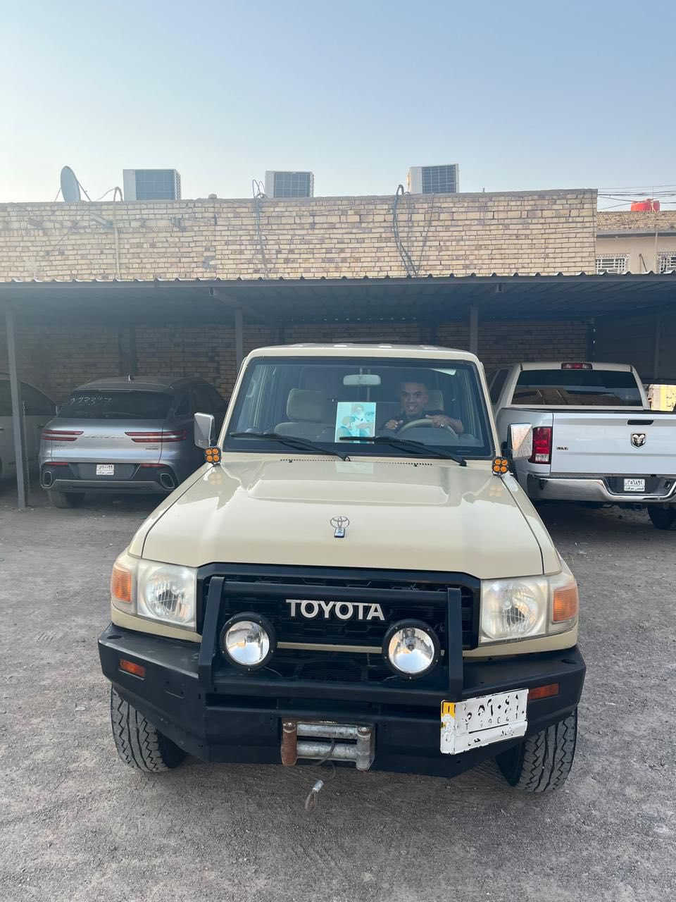 لاندكروز شاص 2014 خليجي مكفولة رقم بغداد
تحويل ثاني يوم  6 سلندر بانزين السعر 280
***********
